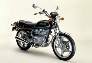 Honda CB400A Hawk